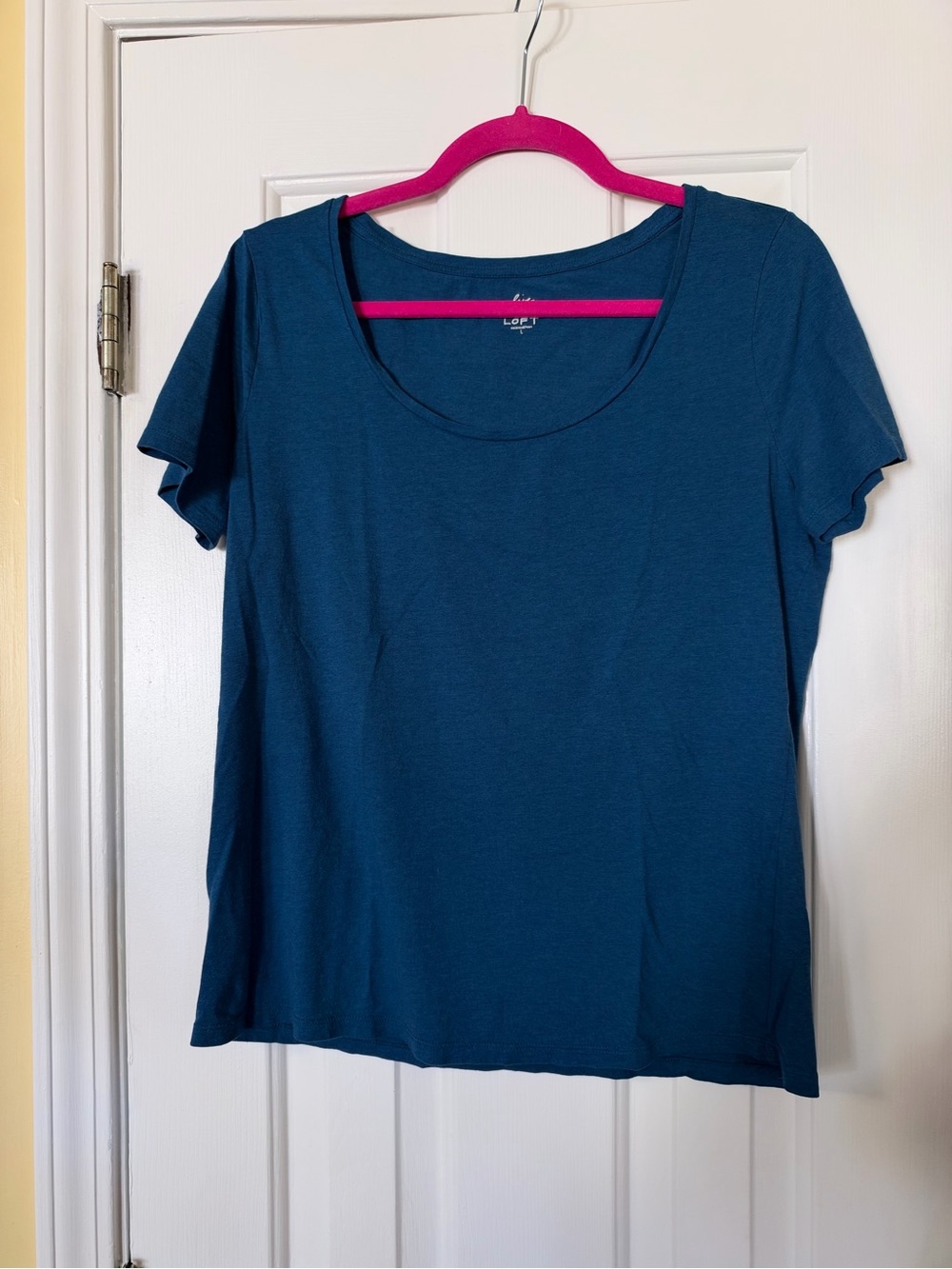 LOFT Short Sleeve Scoop Neck Tee